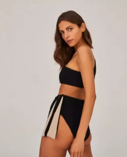 Asymetryczna góra od bikini Perfectly Imperfect
