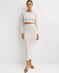 Ażurowy crop top w kropki