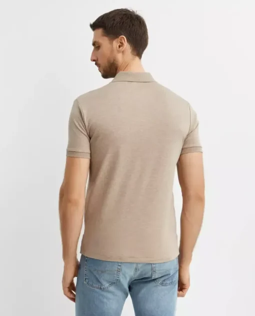 Beżowa koszulka Classic Fit