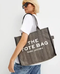 Beżowa torba na ramię The Monogram Large Tote