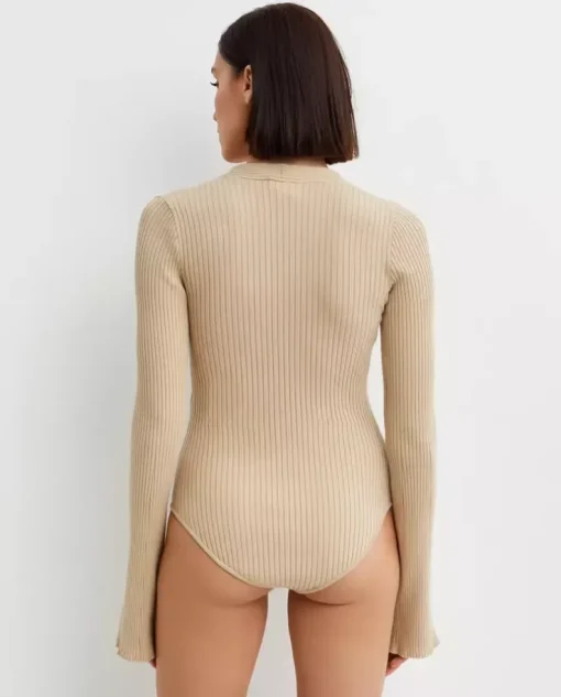 Beżowe prążkowane body