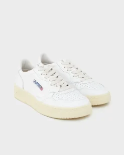Białe skórzane sneakersy Medalist