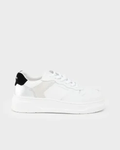 Białe sneakersy Magnetic