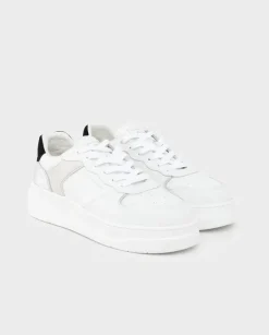 Białe sneakersy Magnetic