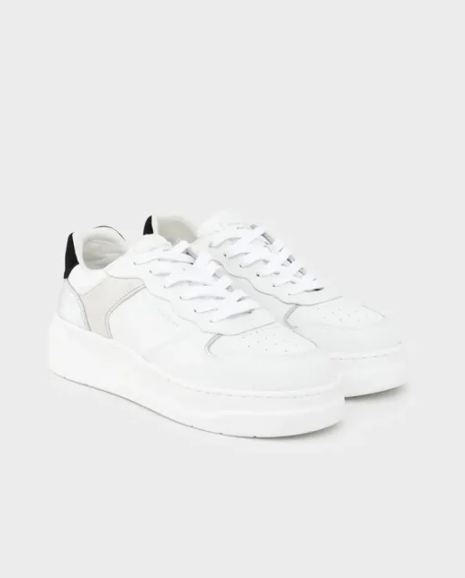 Białe sneakersy Magnetic
