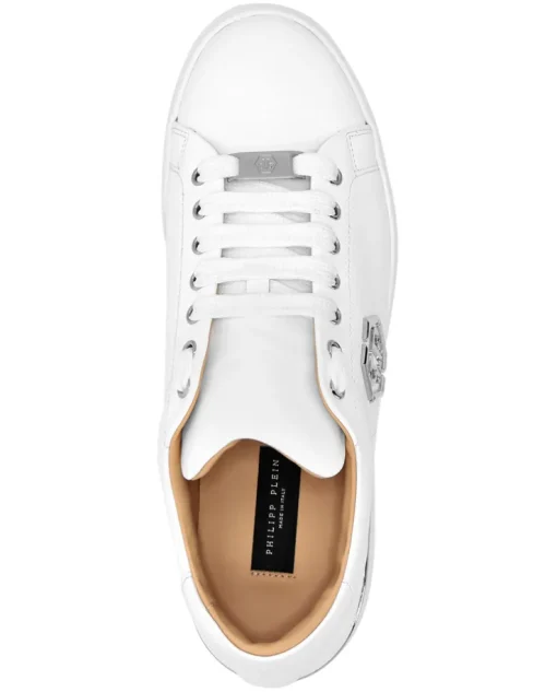 Białe sneakersy ze srebrnym logo