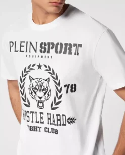 Biały t-shirt z grafiką
