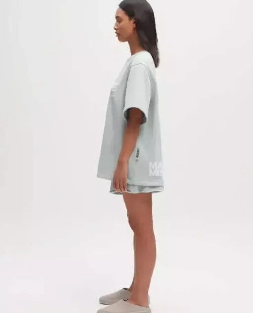Błękitna bluza oversize z krótkim rękawem