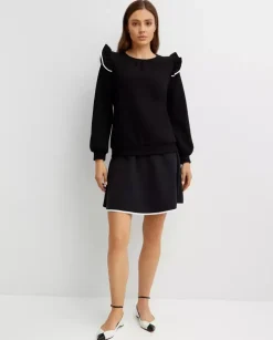 Bluza z falbanami na ramionach