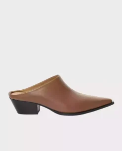 Brązowe skórzane klapki mule