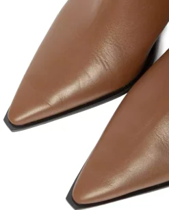 Brązowe skórzane klapki mule