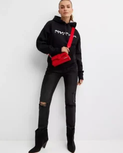 Czarna bluza z kapturem z logo