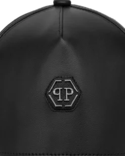 Czarna czapka z logo