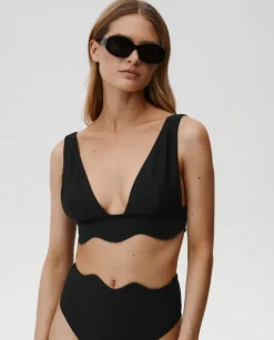 Czarna góra od bikini Bardot