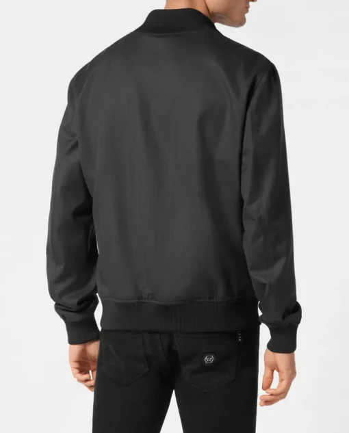 Czarna kurtka bomber