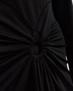 Czarna sukienka maxi