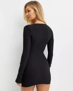 Czarna sukienka mini