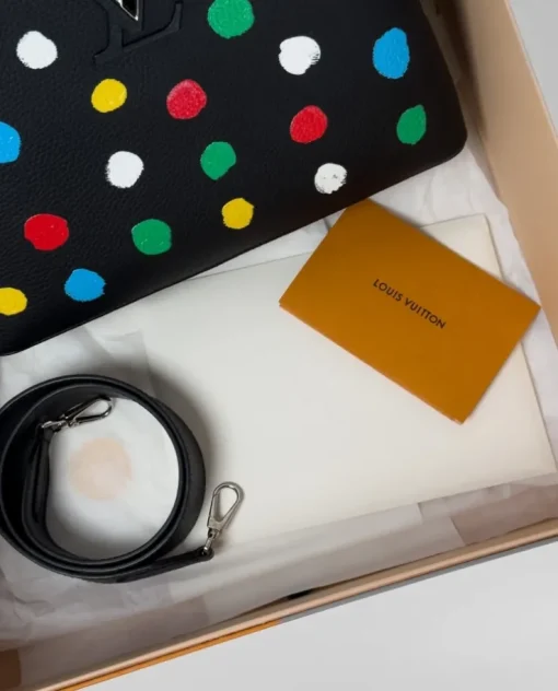 Czarna torebka Louis Vuitton x Yayoi Kusama