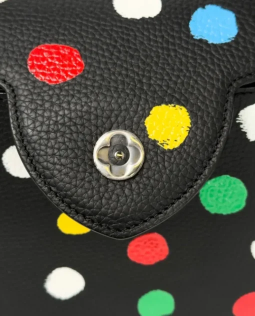 Czarna torebka Louis Vuitton x Yayoi Kusama