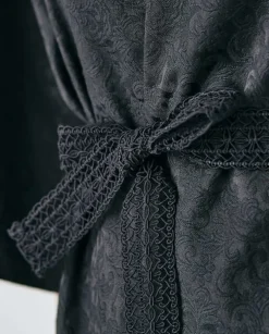 Czarne kimono z żakardowym wzorem