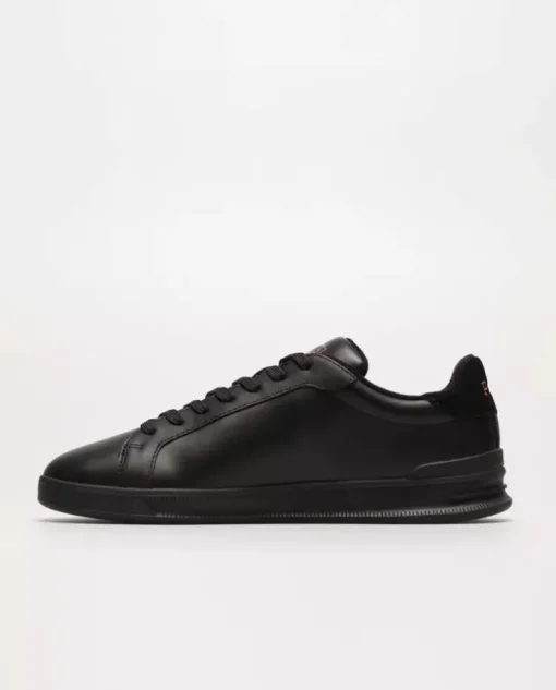Czarne sneakersy z czerwonym logo