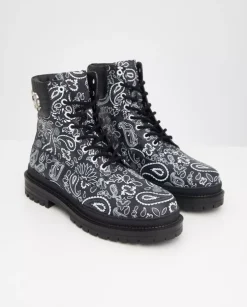 Czarne trapery Paisley