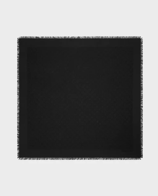Czarny żakardowy szal z monogramem