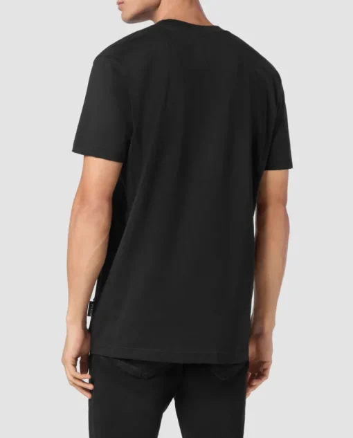 Czarny bawełniany t-shirt z naszywkami