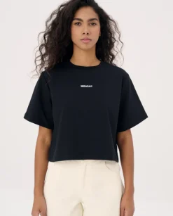 Czarny krótki t-shirt z nadrukiem DASR