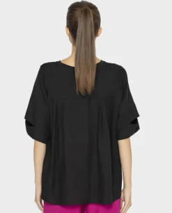 Czarny luźny t-shirt