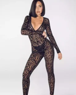 Czarny maxi kombinezon z printem Kendall