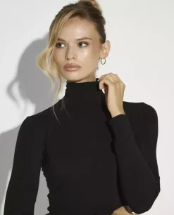 Czarny top z paskiem Clarissa