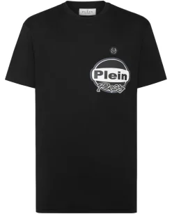 Czarny t-shirt z okrągłym nadrukiem na piersi