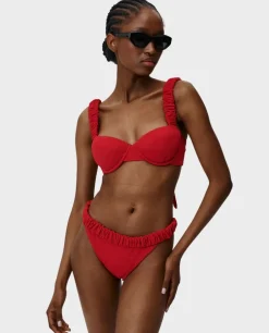 Czerwona góra od bikini Capri Sun