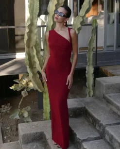 Czerwona sukienka Leti