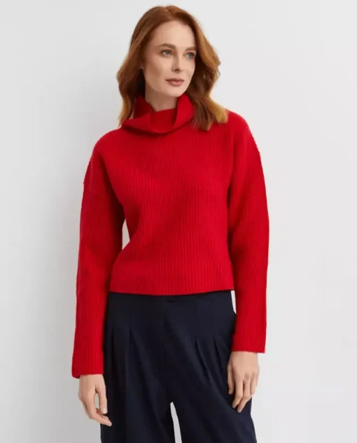 Czerwony sweter z golfem