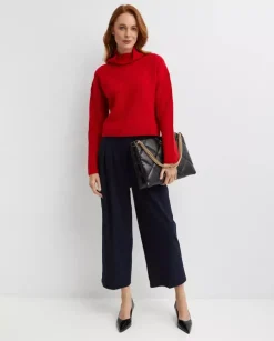 Czerwony sweter z golfem