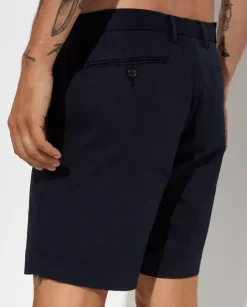 Granatowe spodenki Chino