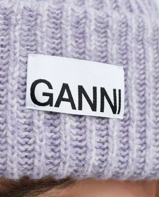 Jasnofioletowa czapka beanie