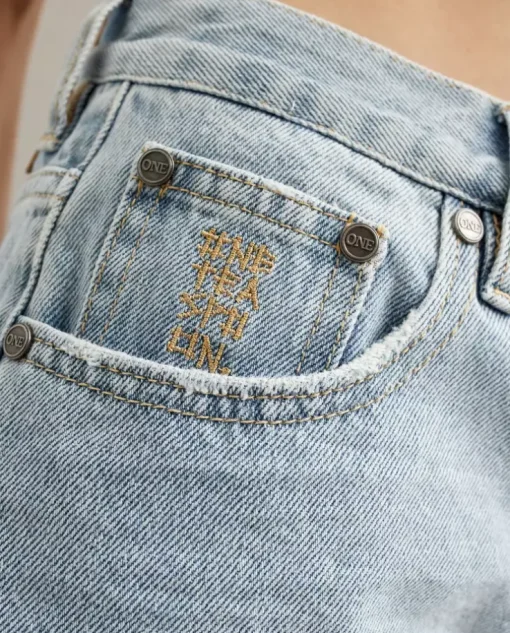 Jeansowe shorty ze średnim stanem