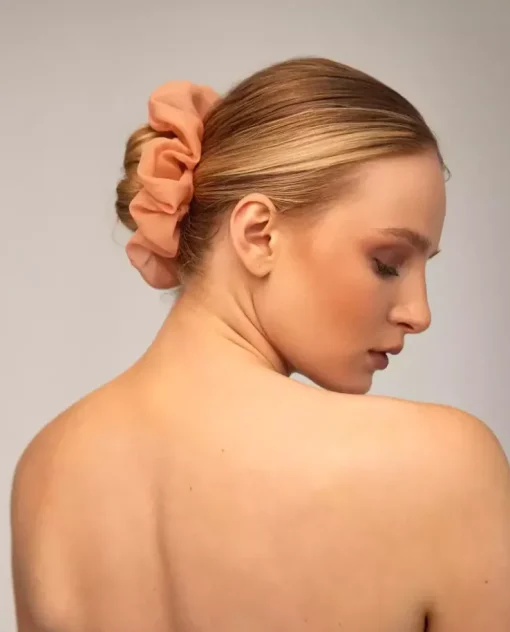 Jedwabna różowa gumka Giselle