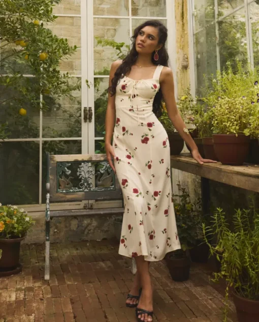 Kremowa sukienka Kaia Romantic Rose