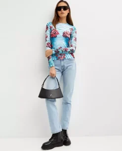 Niebieski longsleeve z kwiatowym nadrukiem