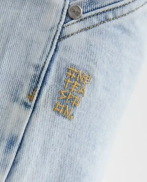 Niebieskie jeansy w typie cargo