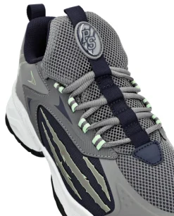 Szare buty do biegania