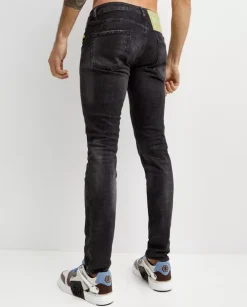 Szaro-czarne jeansy Skull&Bones Super Straight