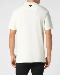 T-shirt z ozdobnym nadrukiem samochodu