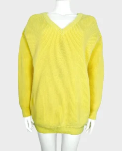 Żółty sweter oversize