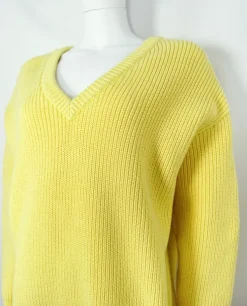 Żółty sweter oversize