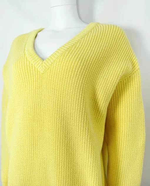 Żółty sweter oversize